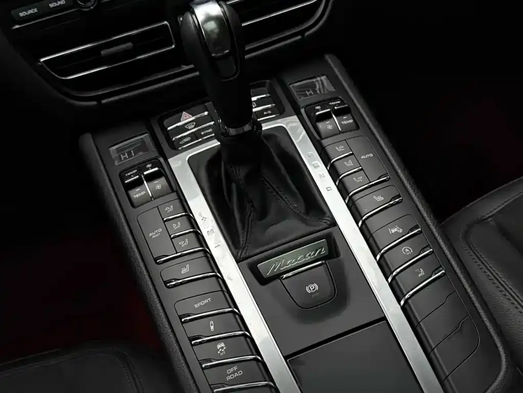 Porsche Macan — фото 8