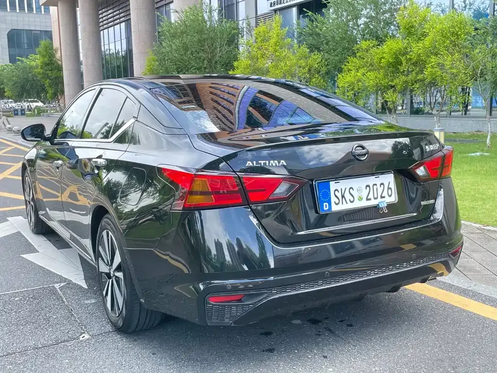 Nissan Teana — фото 10