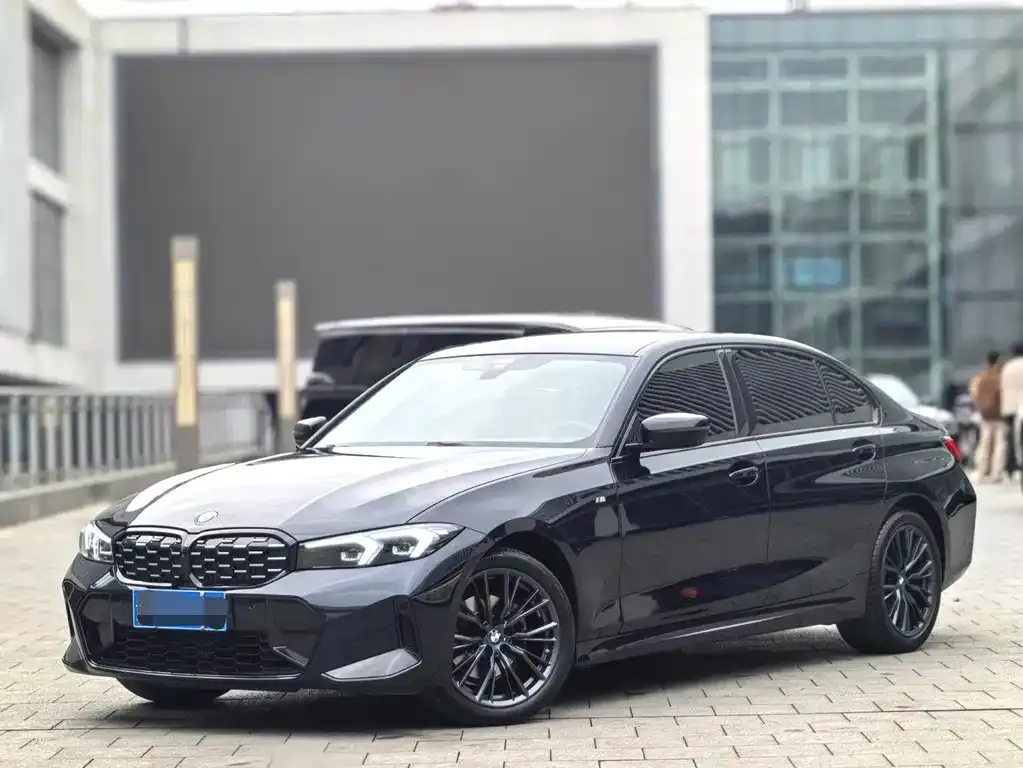 BMW 3 Series — фото 1