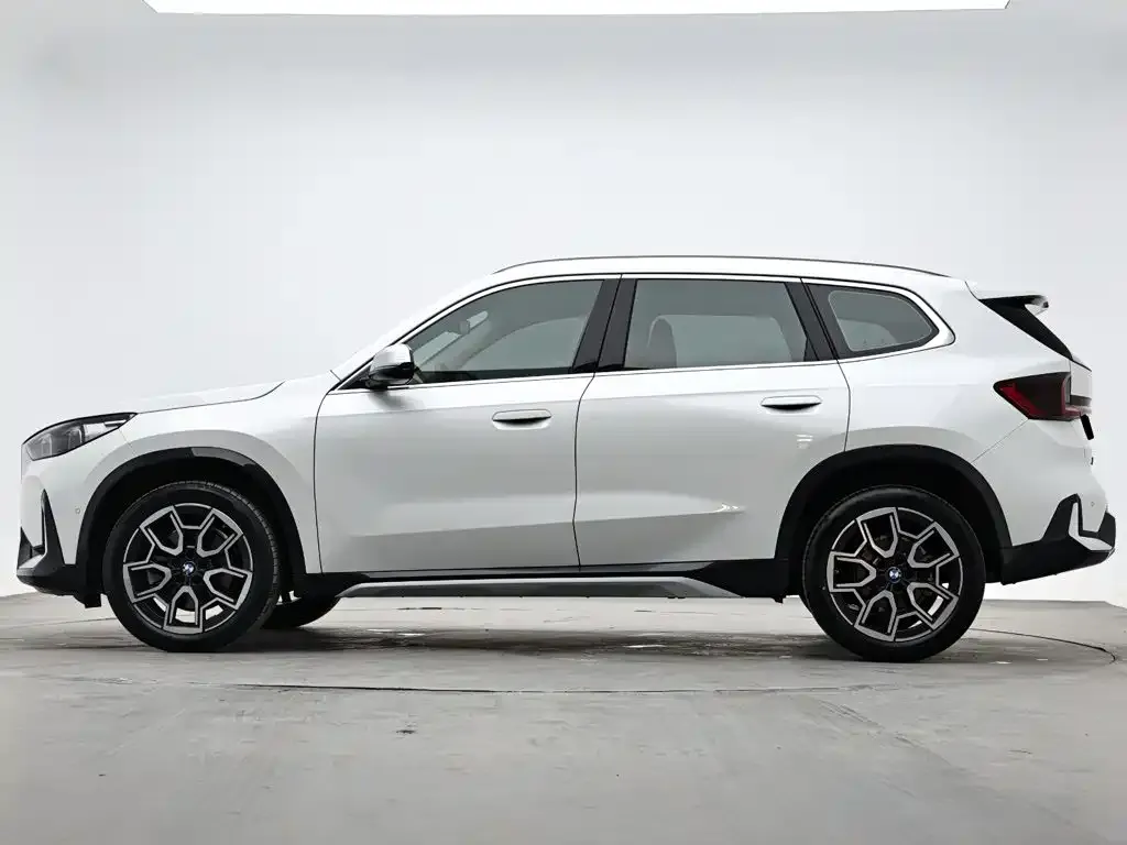 BMW X1 — фото 10