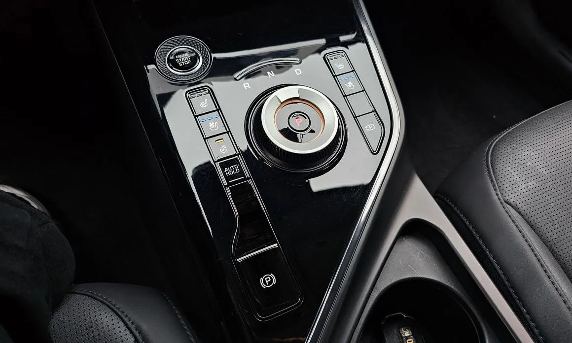 Kia Niro — фото 10