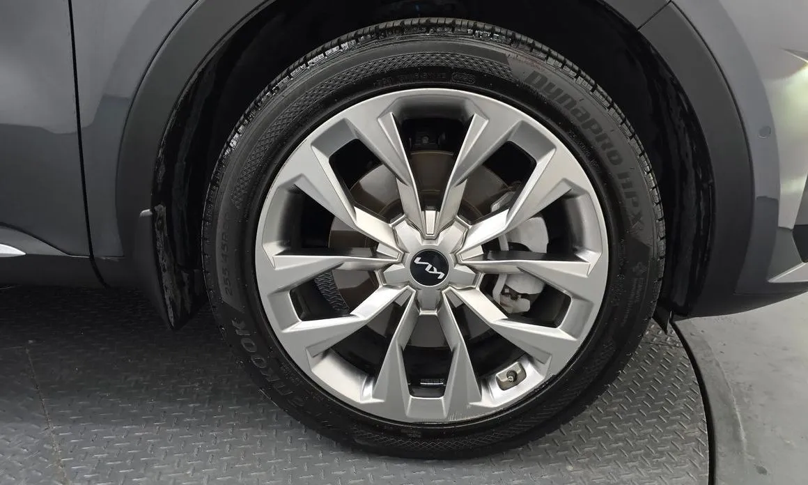 Kia Sorento — фото 5
