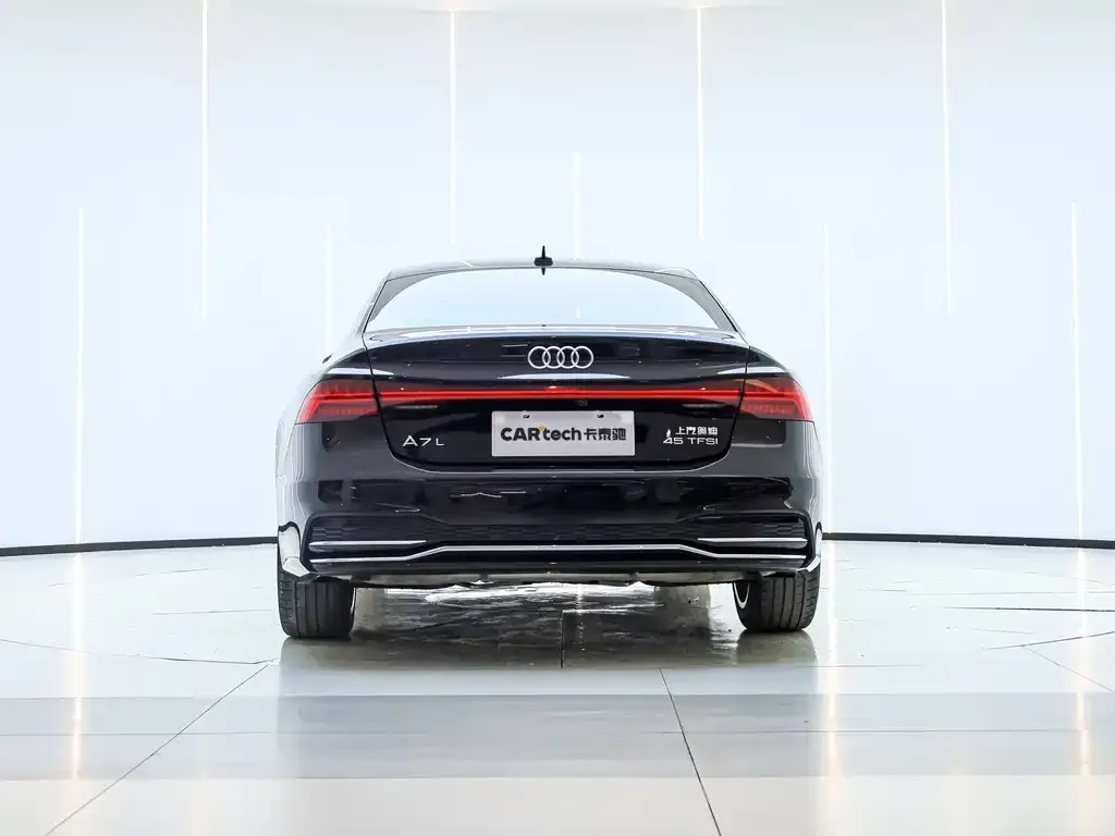Audi A7L — фото 7