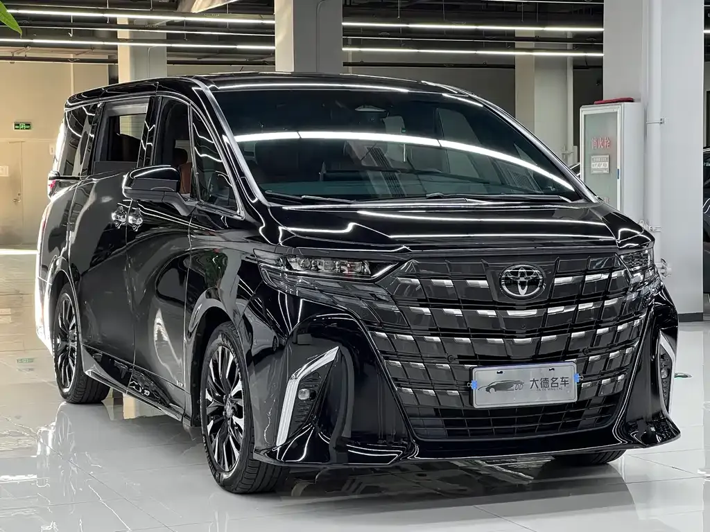 Toyota Alphard — фото 6