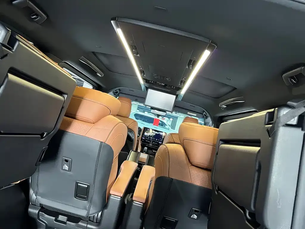 Toyota Alphard — фото 3