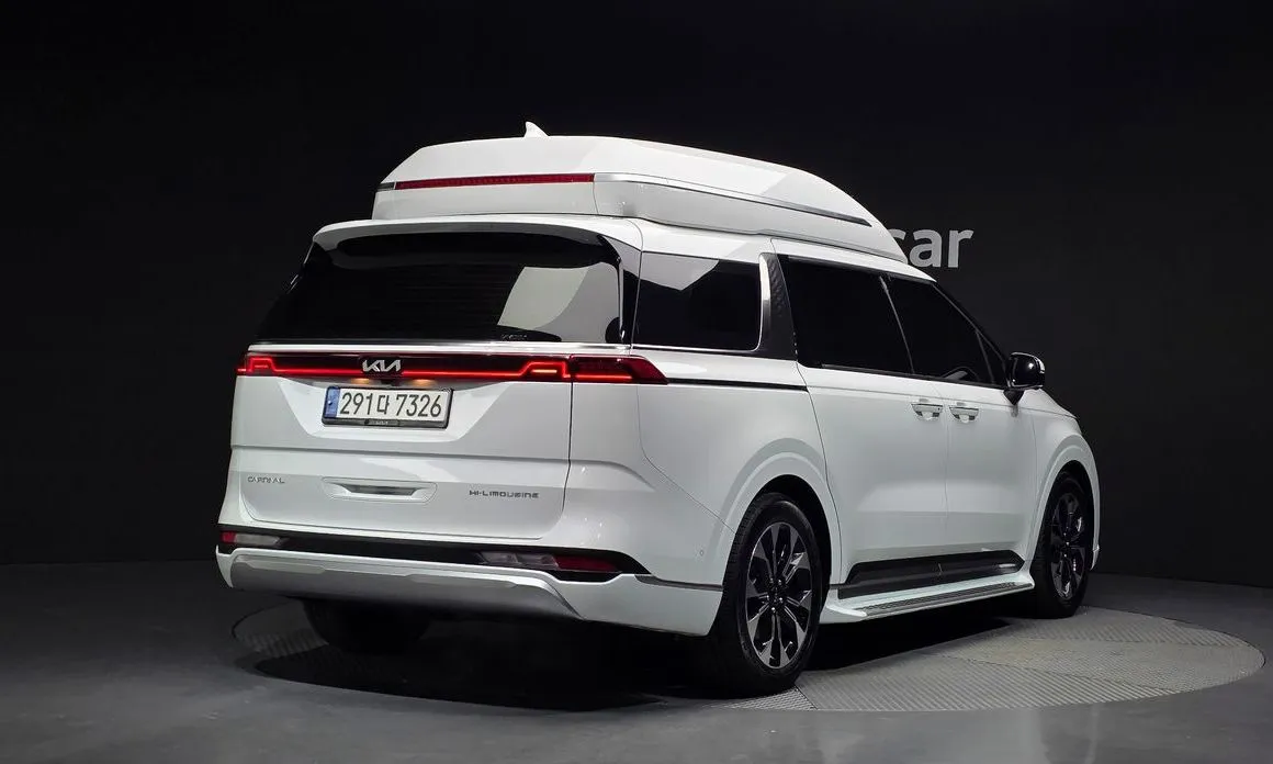 Kia Carnival — фото 5