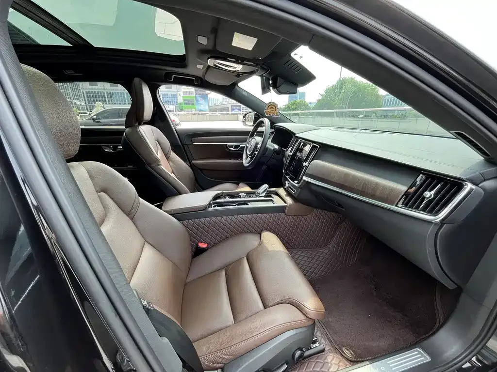 Volvo S90 — фото 9