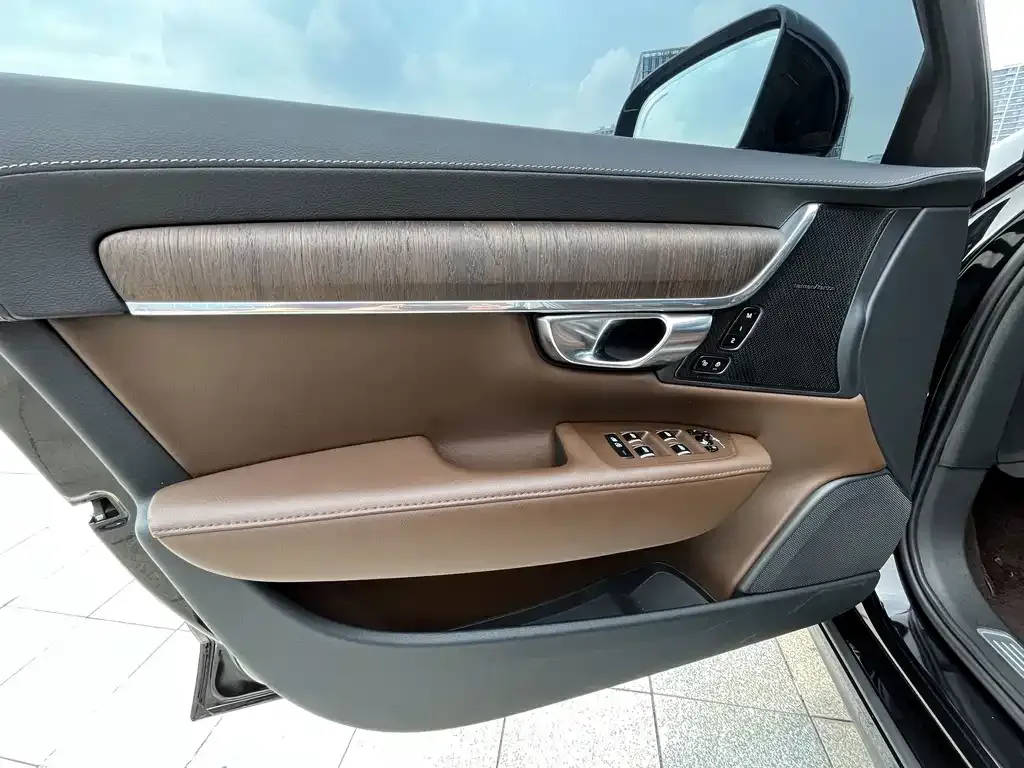 Volvo S90 — фото 10