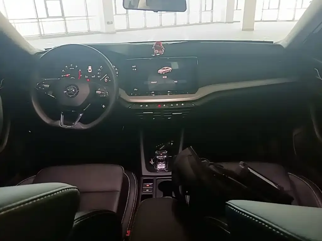 Skoda Octavia — фото 2