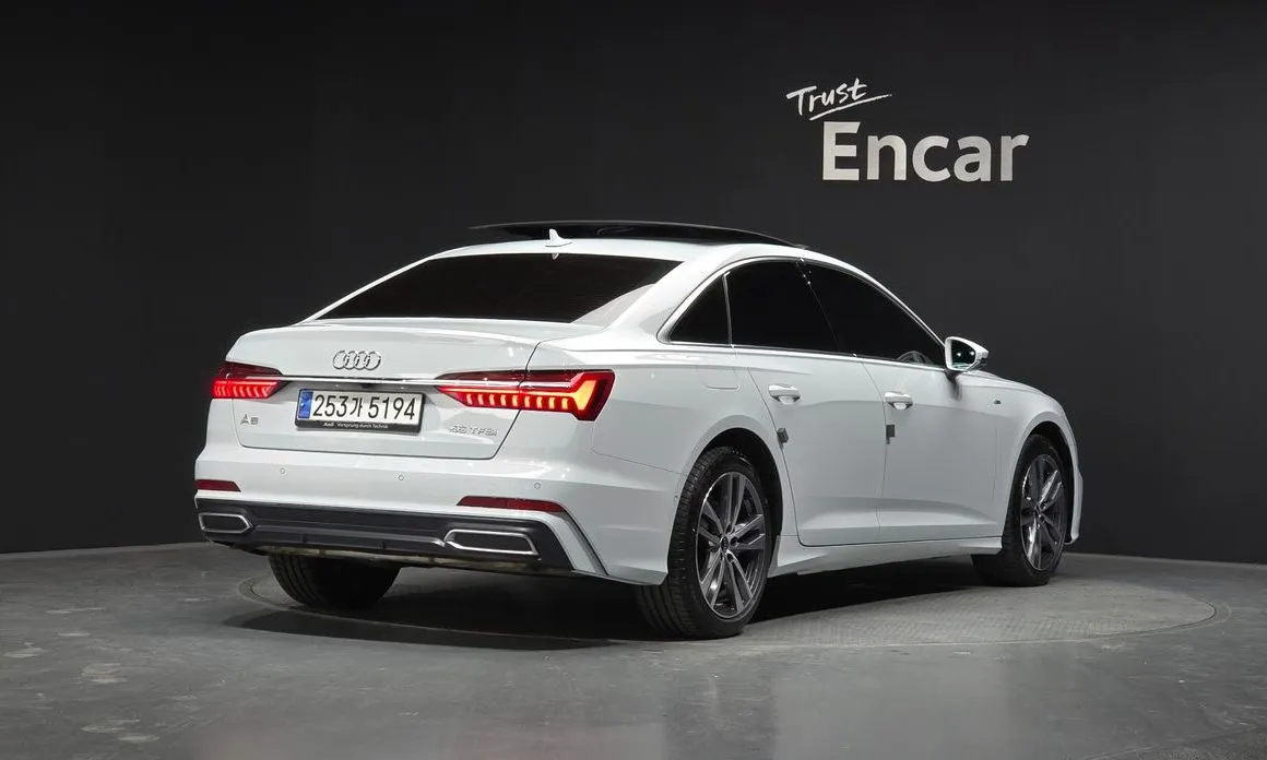 Audi A6 — фото 2