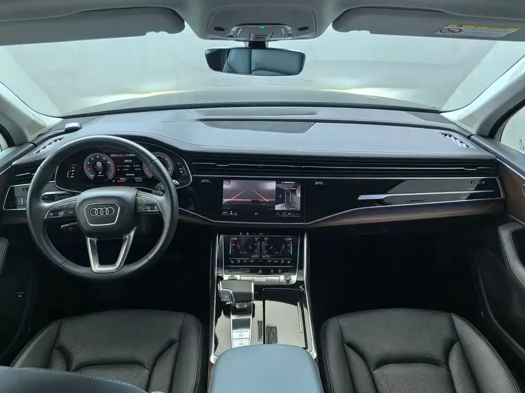 Audi Q7 — фото 7