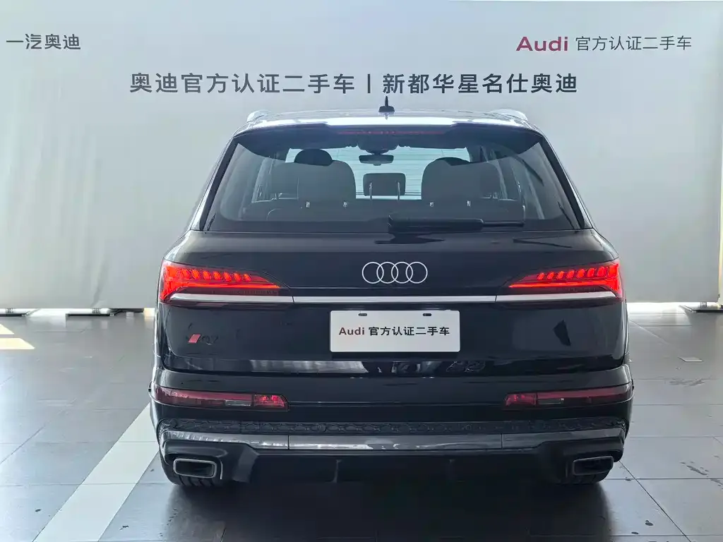 Audi Q7 — фото 9
