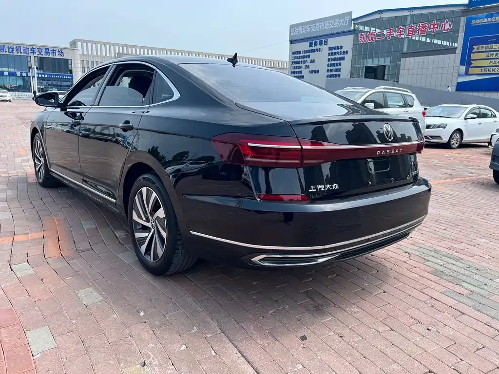 Volkswagen Passat — фото 5