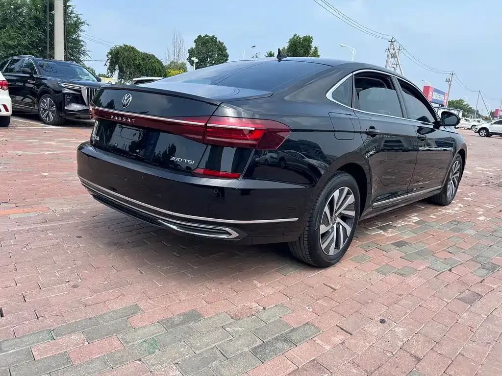 Volkswagen Passat — фото 6