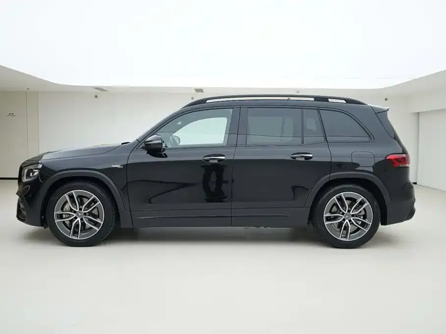 Mercedes-Benz GLB AMG — фото 2