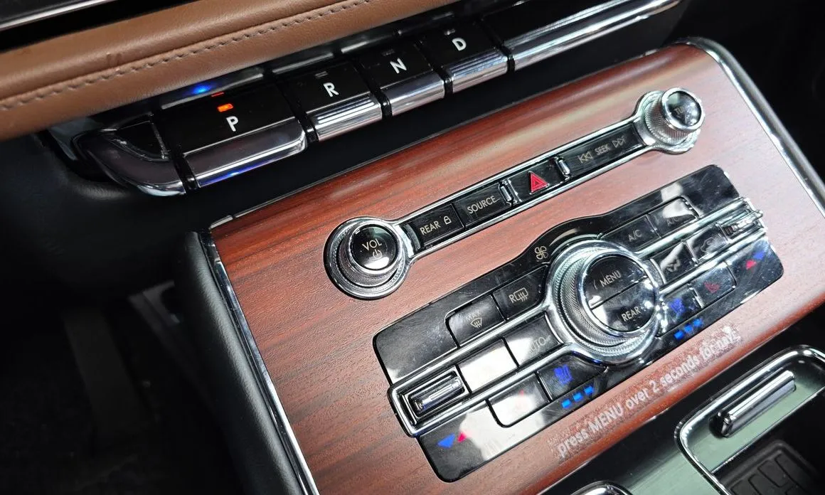Lincoln Aviator — фото 10