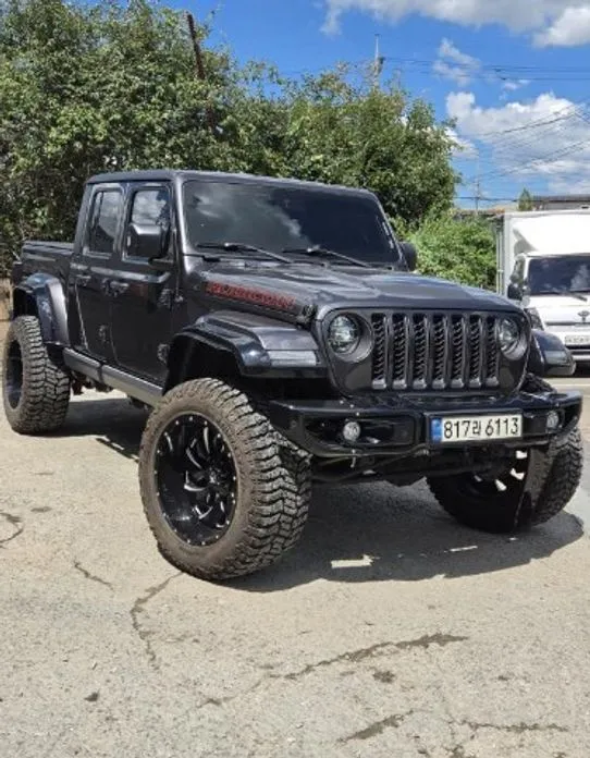 Jeep Gladiator — фото 1