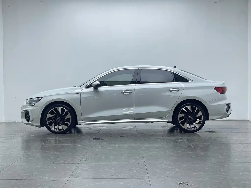 Audi A3 — фото 9