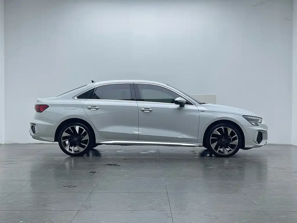 Audi A3 — фото 3