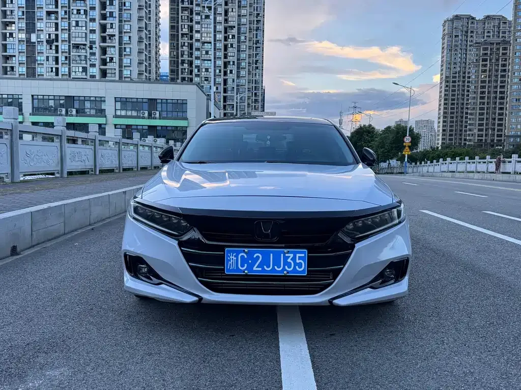 Honda Accord — фото 3
