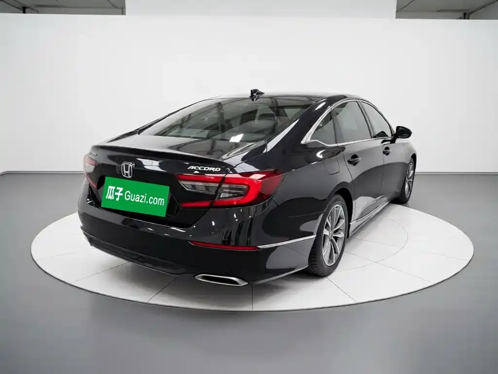 Honda Accord — фото 6