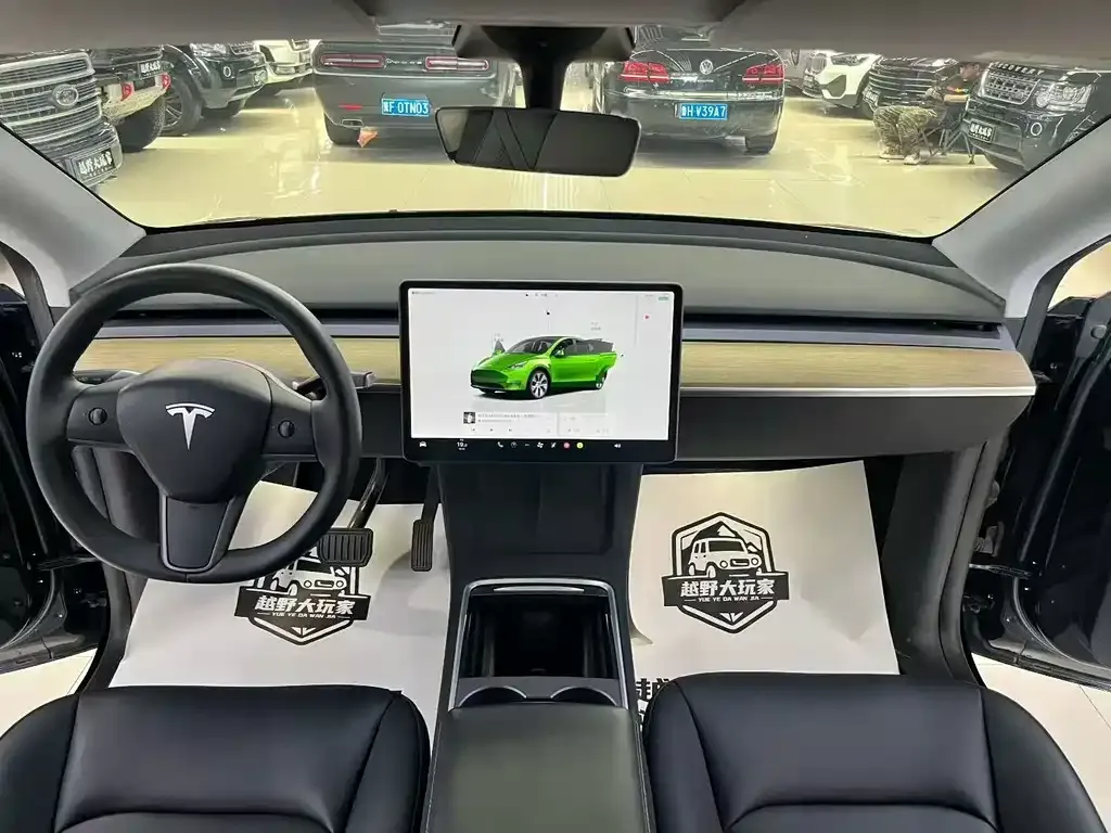 Tesla Model Y — фото 7