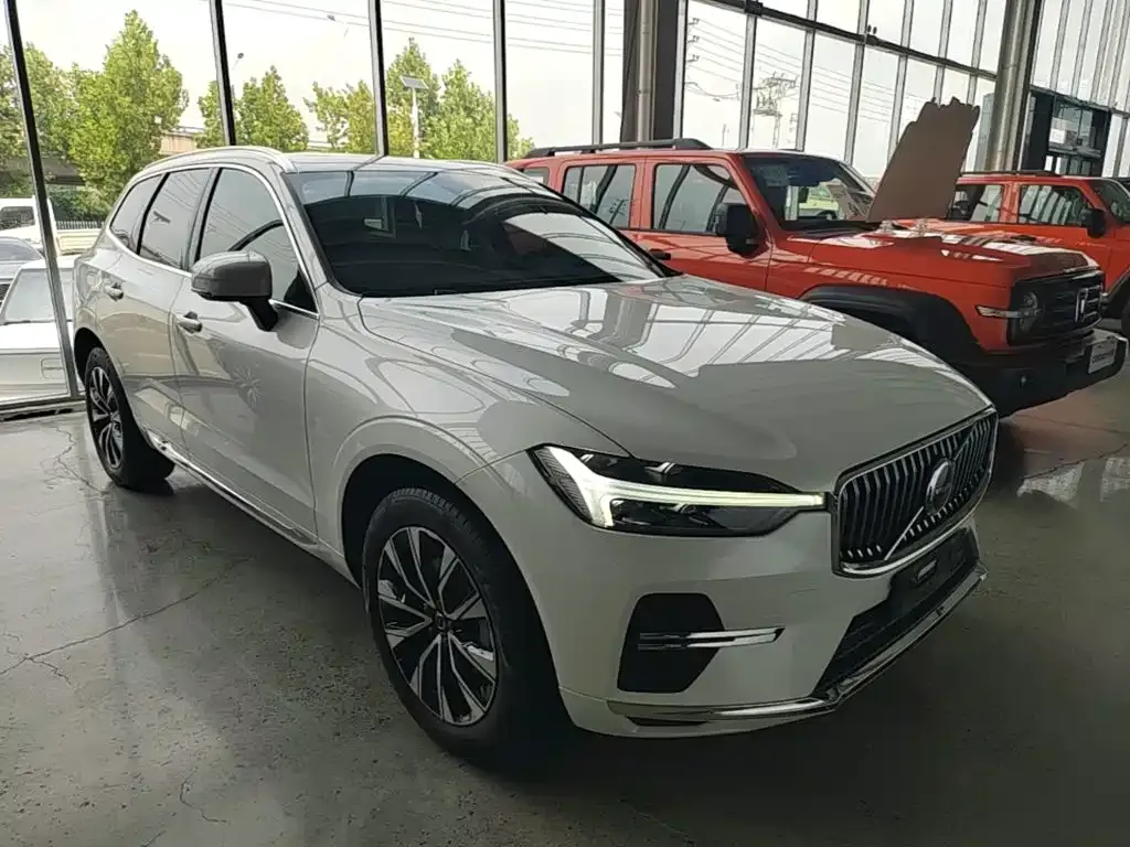 Volvo XC60 — фото 4