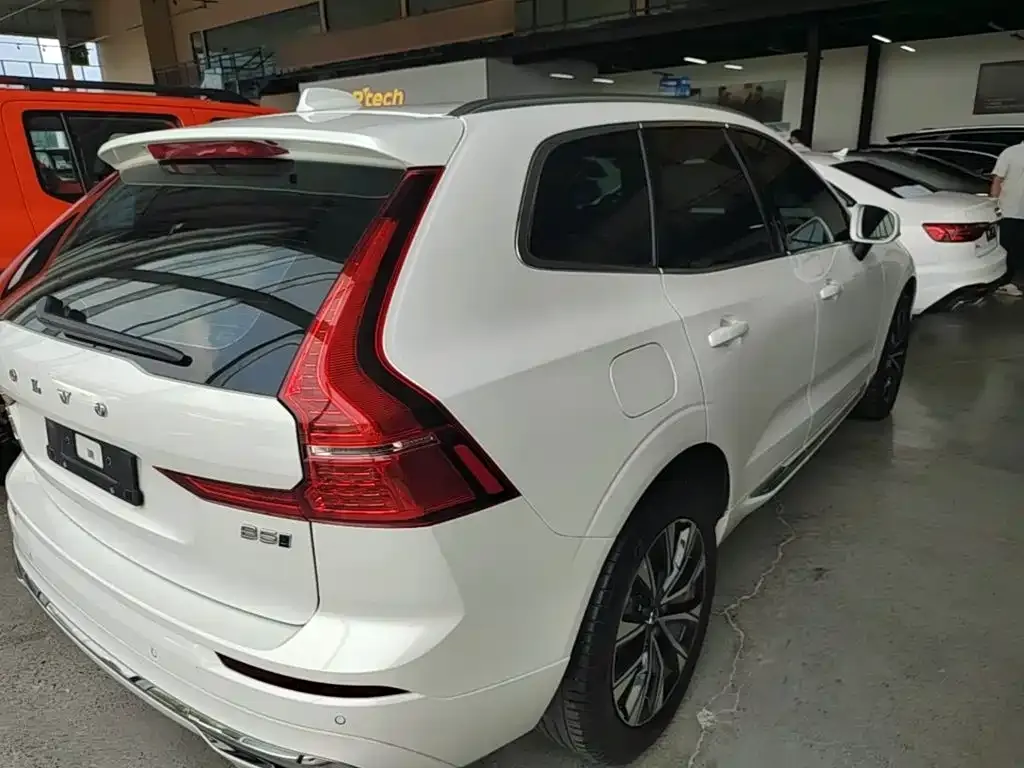Volvo XC60 — фото 2
