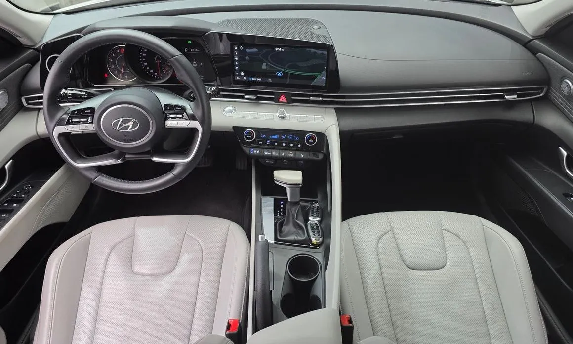 Hyundai AVANTE — фото 9
