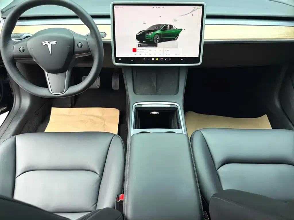Tesla Model 3 — фото 3