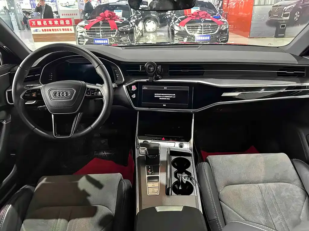 Audi A6L — фото 10
