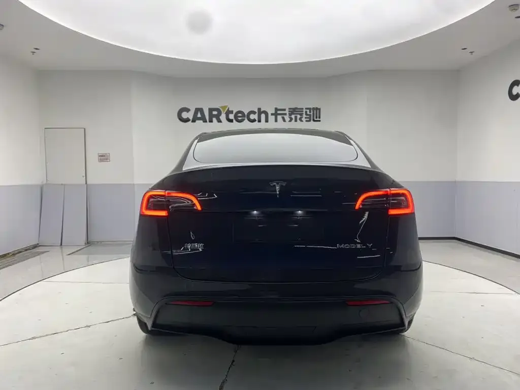 Tesla Model Y — фото 4