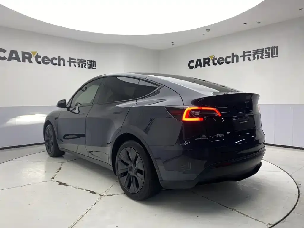 Tesla Model Y — фото 3