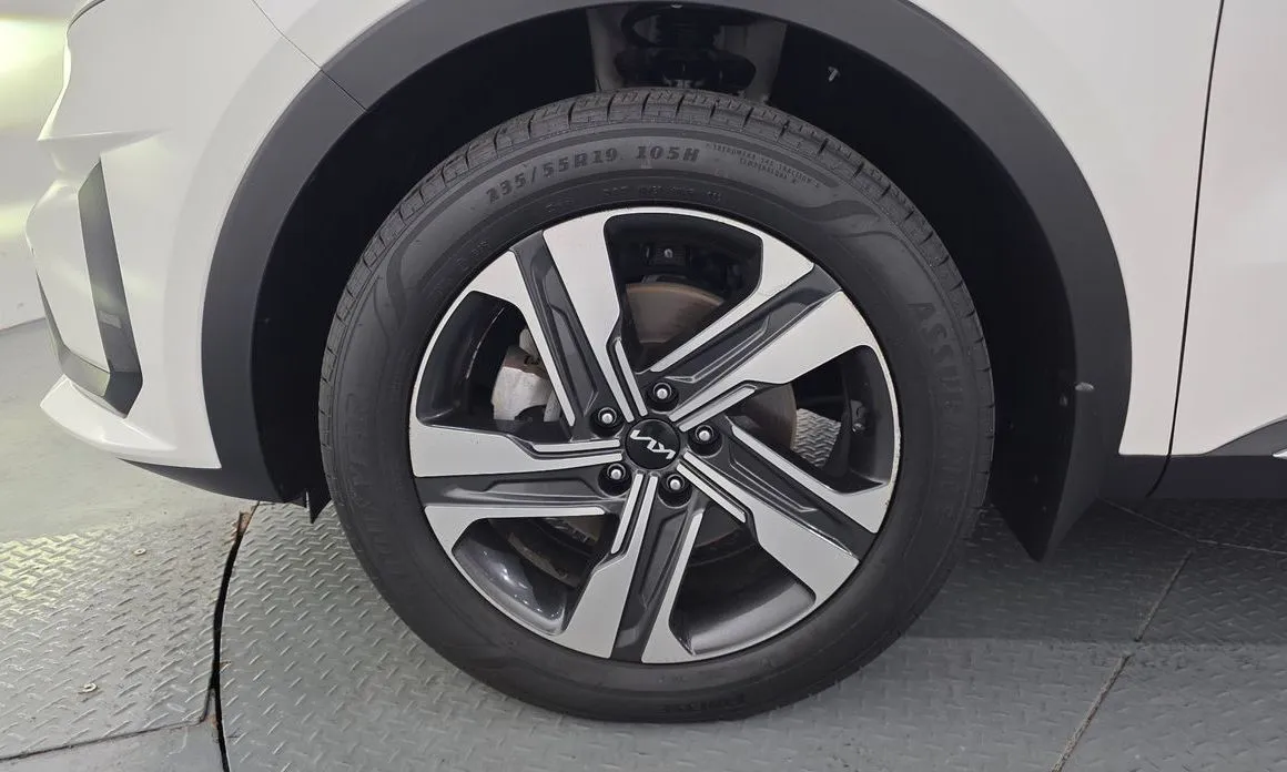 Kia Sorento — фото 9