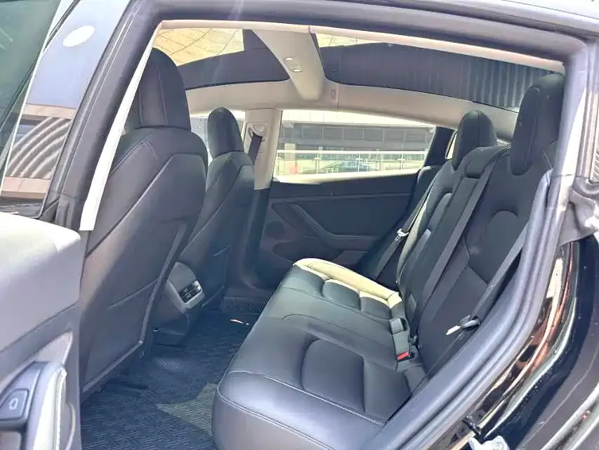 Tesla Model 3 — фото 2