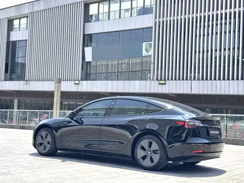 Tesla Model 3 — фото 5