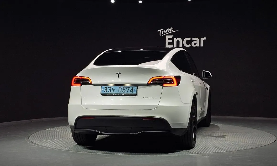 Tesla Model Y — фото 7