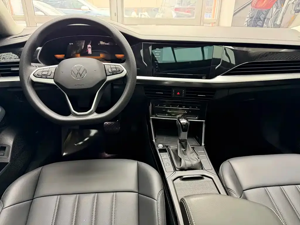 Volkswagen Passat — фото 10