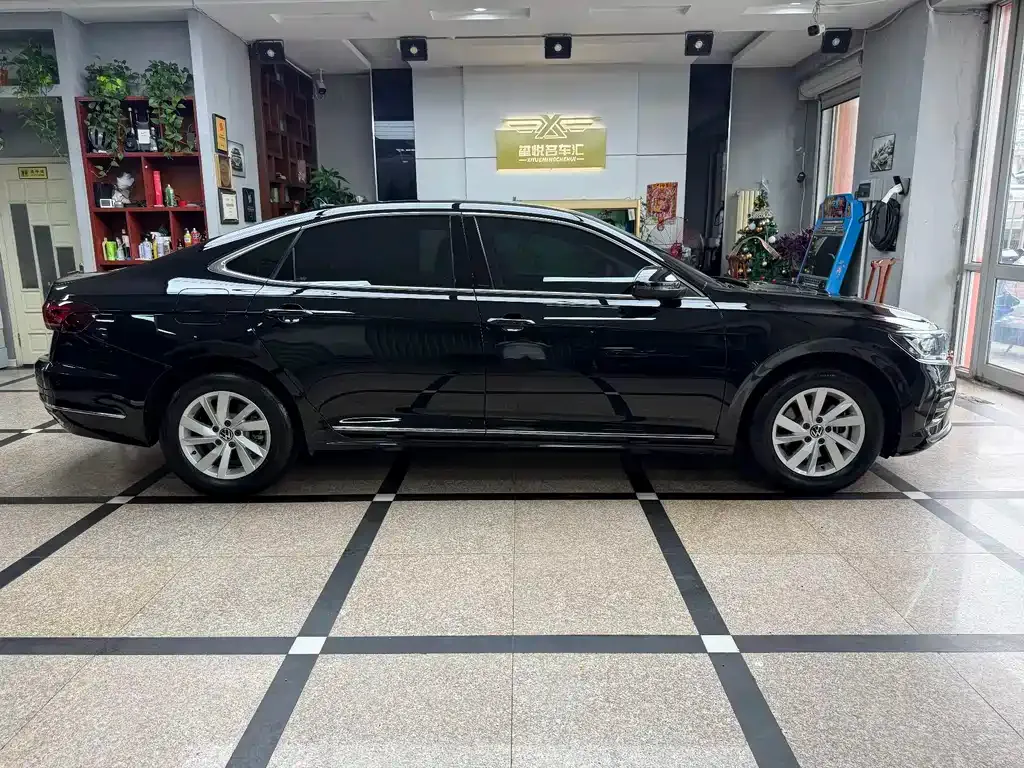 Volkswagen Passat — фото 3