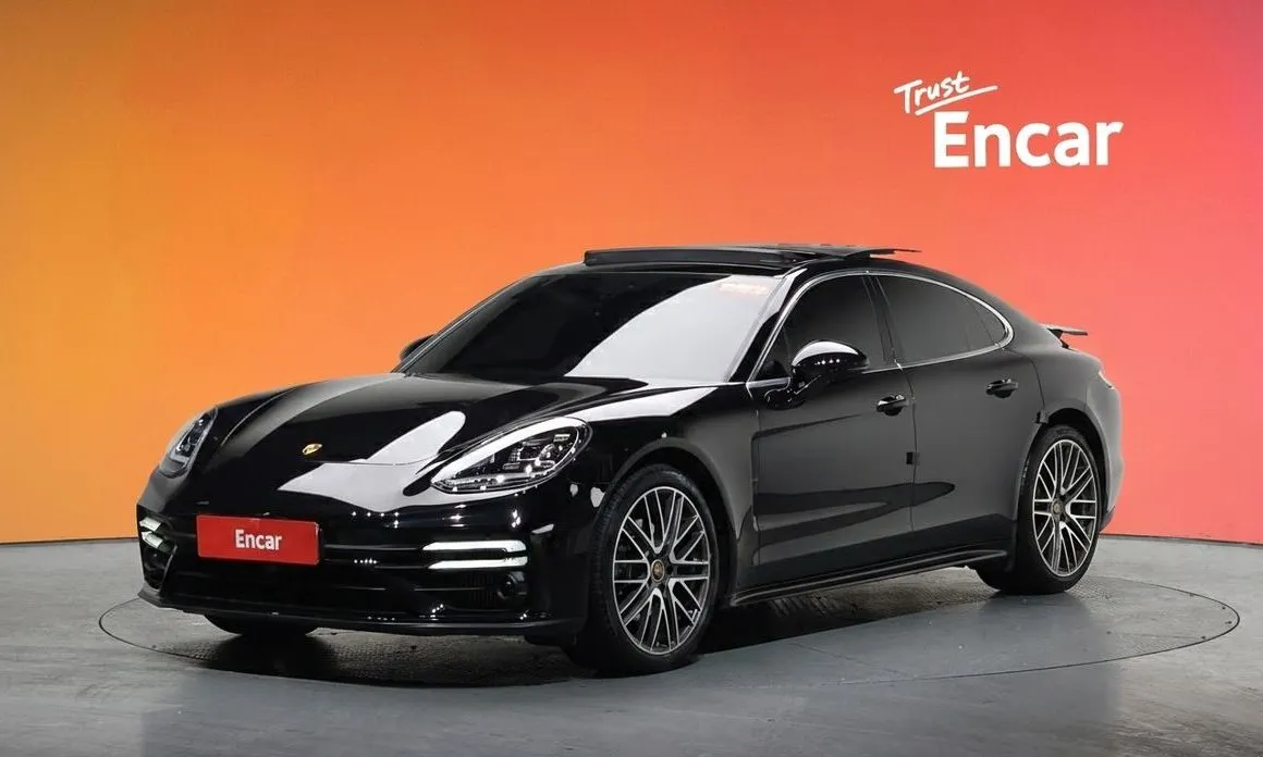 Porsche Panamera — фото 1