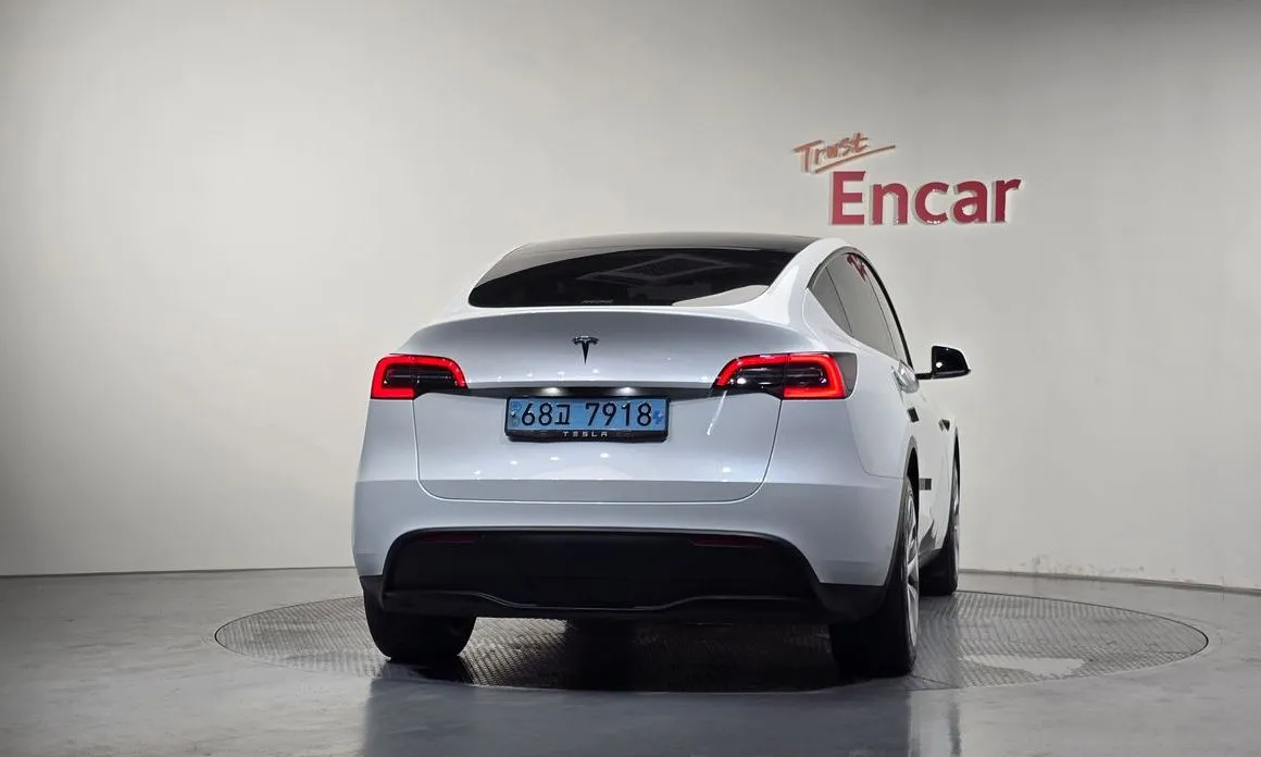 Tesla Model Y — фото 5