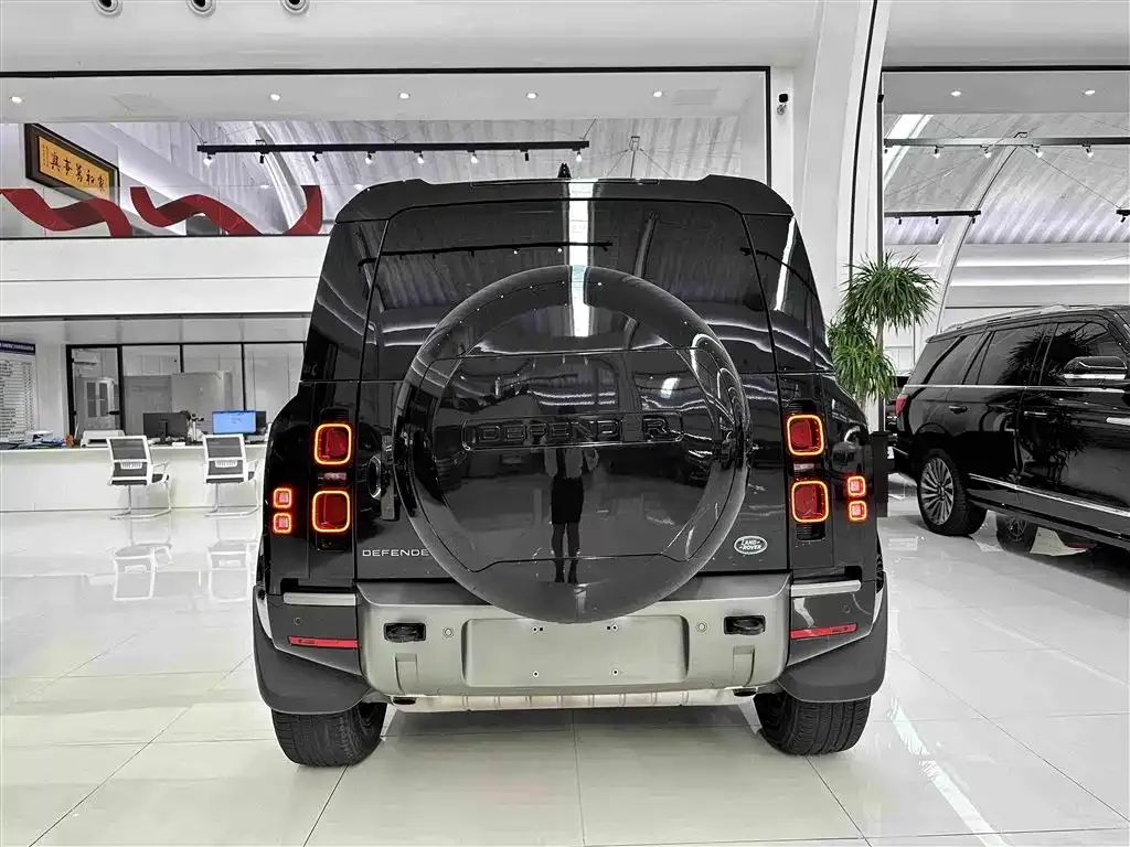 Land Rover Defender — фото 4