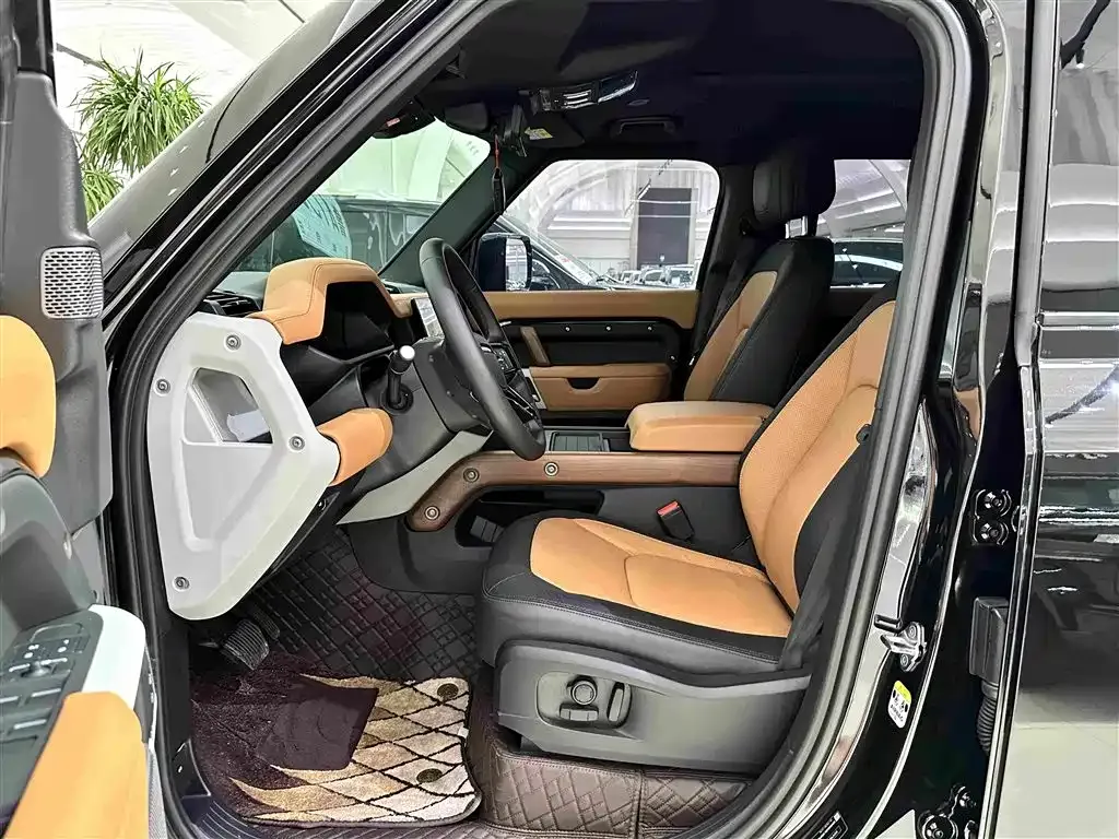 Land Rover Defender — фото 10