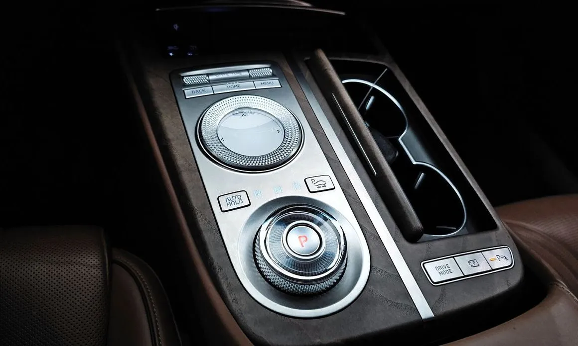 Genesis G80 — фото 7