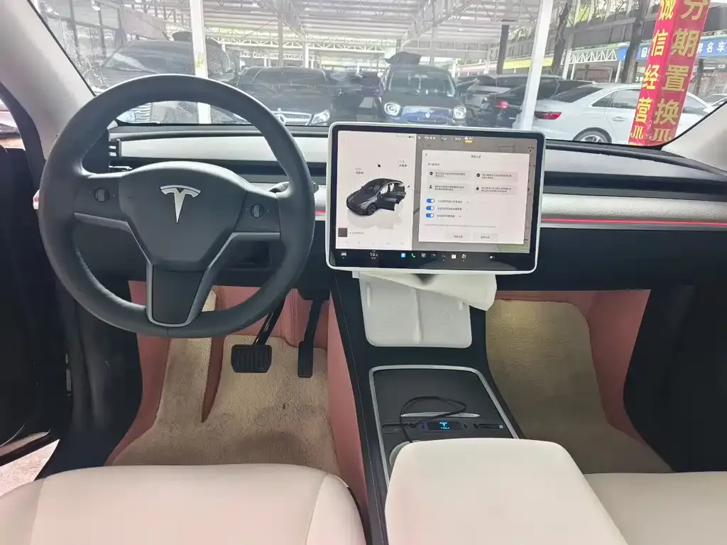 Tesla Model Y — фото 2