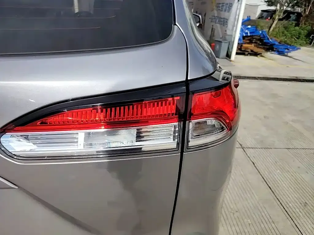Toyota Corolla Cross — фото 10