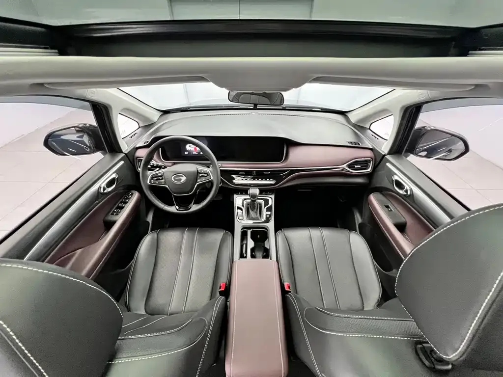 GAC Motor Trumpchi M6 — фото 3