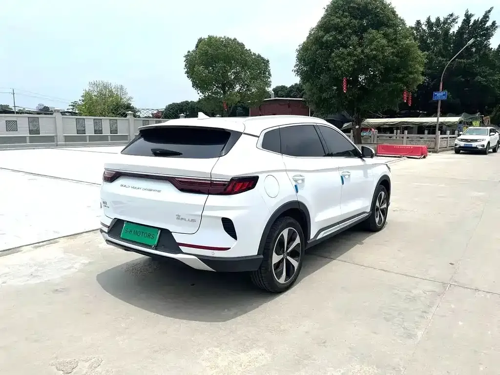 BYD PLUS New Energy — фото 5