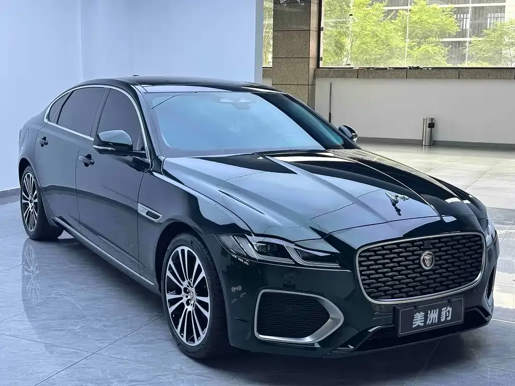 Jaguar XFL — фото 9