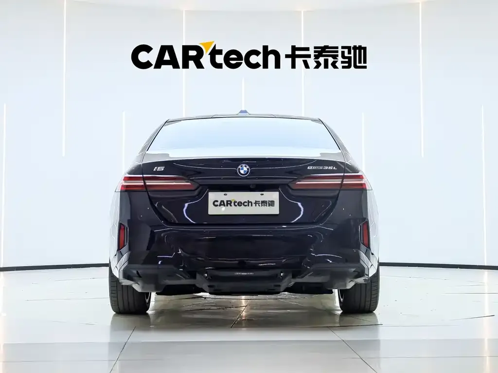 BMW i5 — фото 1